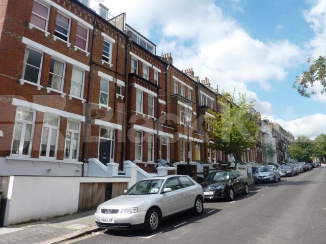 			NEW INSTRUCTION!, 1 Bedroom, 1 bath, 1 reception Flat			 Carlingford Road, HAMPSTEAD NW3